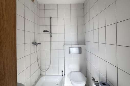 Duschbad Erdgeschoss - Reihenendhaus in 23558 Lübeck mit 114m² kaufen