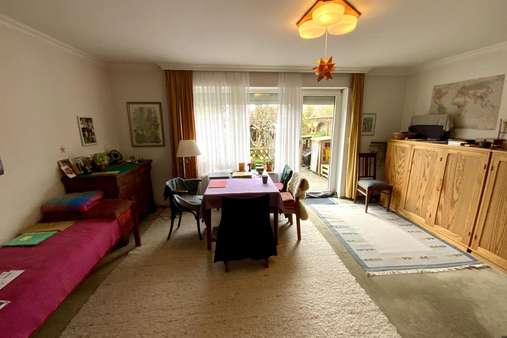 Wohnzimmer - Reihenmittelhaus in 23566 Lübeck mit 76m² kaufen