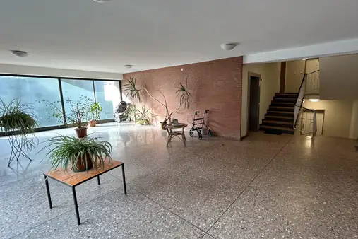 Vermietete 4 Zimmer Eigentumswohnung mit familiengerechtem Raumzuschnitt und Balkon
