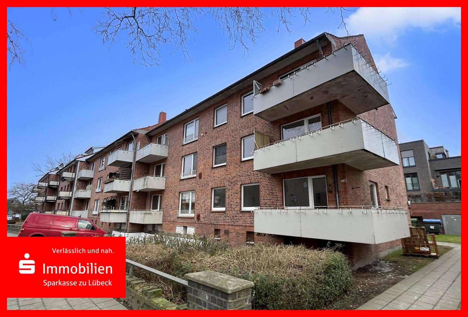 Straßenansicht - Etagenwohnung in 23562 Lübeck mit 59m² kaufen