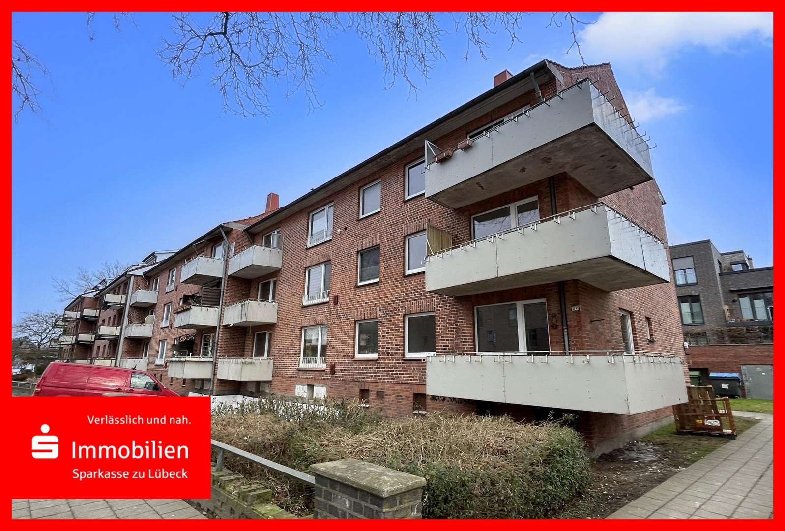Straßenansicht - Etagenwohnung in 23562 Lübeck mit 66m² kaufen