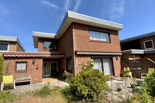 Gartenansicht Gartenansicht - Einfamilienhaus in 23562 Lübeck mit 144m² kaufen