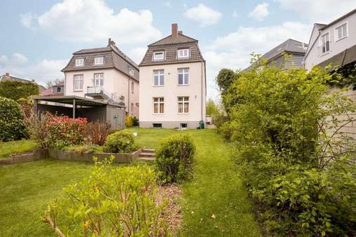 Rückwärtige Ansicht - Mehrfamilienhaus in 23566 Lübeck mit 302m² kaufen