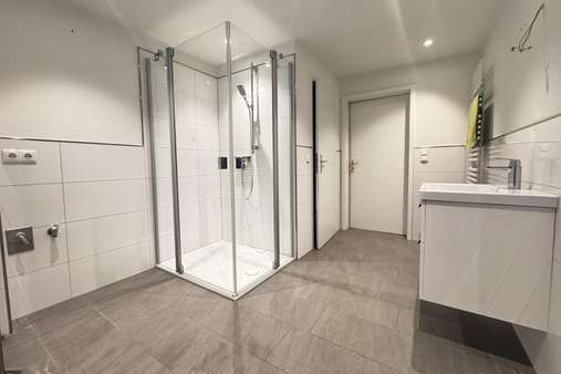 Duschbad - Doppelhaushälfte in 23554 Lübeck mit 173m² kaufen