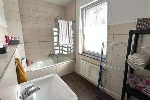 Wannenbad EG - Mehrfamilienhaus in 23554 Lübeck mit 86m² kaufen