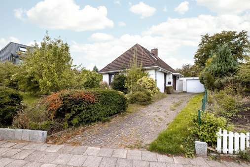 Außenansicht - Einfamilienhaus in 23566 Lübeck mit 110m² kaufen