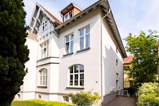 Seitliche Ansicht - Mehrfamilienhaus in 23568 Lübeck mit 446m² kaufen
