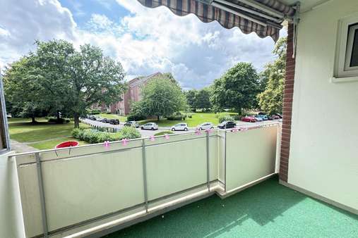 Balkon Balkon - Etagenwohnung in 23556 Lübeck mit 65m² kaufen
