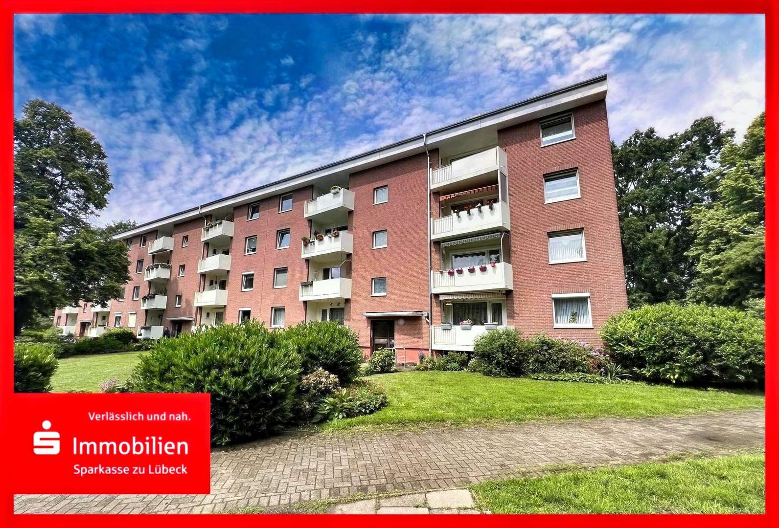 Hausansicht Hausansicht - Etagenwohnung in 23556 Lübeck mit 65m² kaufen