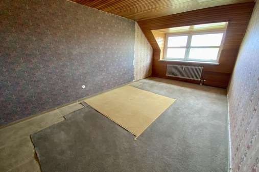 Schlafzimmer Schlafzimmer - Dachgeschosswohnung in 23560 Lübeck mit 72m² kaufen