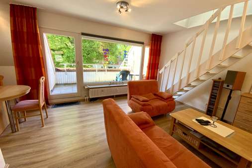 Wohnbereich Wohnbereich - Dachgeschosswohnung in 23566 Lübeck mit 56m² kaufen
