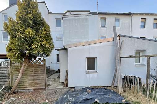 Ansicht hinten - Mehrfamilienhaus in 23558 Lübeck mit 133m² kaufen