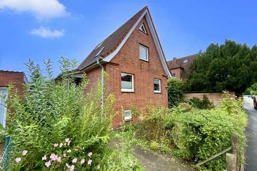 weitere Seitenansicht weitere Seitenansicht - Einfamilienhaus in 23568 Lübeck mit 83m² kaufen