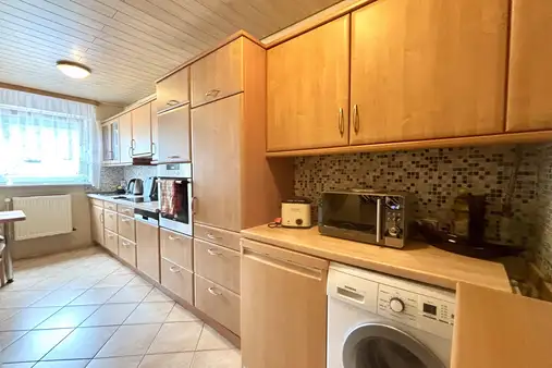 Reihenmittelhaus mit Garage in gefragter Stadtrandlage
