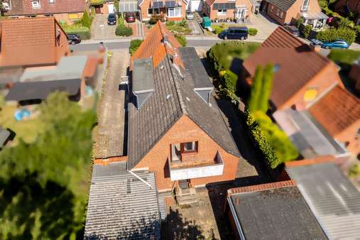 Rückwärtige Ansicht Rückwärtige Ansicht - Zweifamilienhaus in 23617 Stockelsdorf mit 170m² kaufen