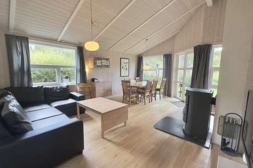Großzügiger Wohn-/Essbereich - Ferienhaus in 23570 Lübeck mit 60m² kaufen
