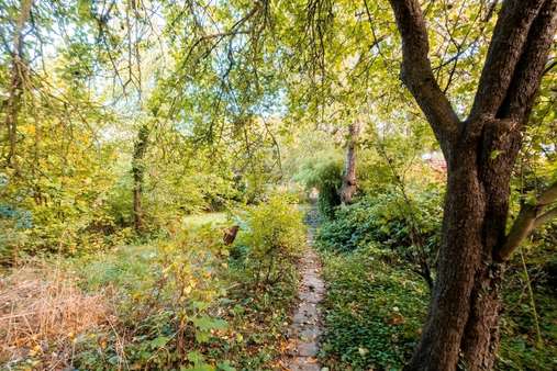 Erwecken Sie dieses Grundstück aus dem Dornröschenschlaf! - Grundstück in 23611 Bad Schwartau mit 650m² kaufen