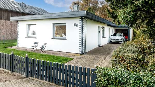 Vorderansicht - Bungalow in 25355 Barmstedt mit 82m² kaufen