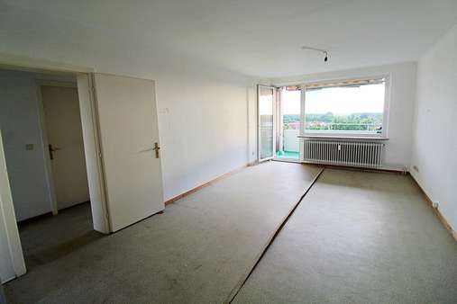 großer Wohnbereich mit Balkon - Etagenwohnung in 24568 Kaltenkirchen mit 92m² kaufen