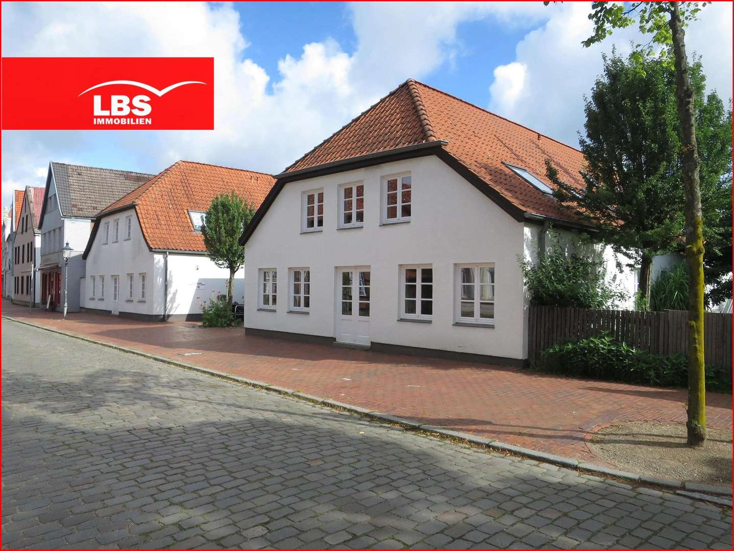 null - Haus in 24534 Neumünster mit 590m² kaufen