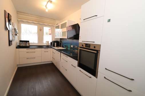 Moderne Einbauküche - Terrassen-Wohnung in 24568 Kaltenkirchen mit 89m² kaufen