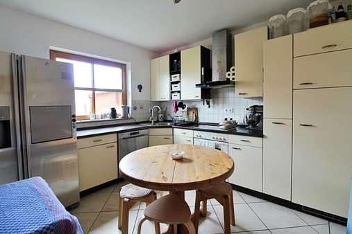 Helle Einbauküche - Doppelhaushälfte in 24616 Brokstedt mit 130m² kaufen