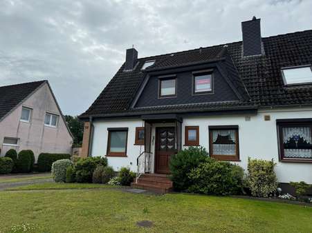 null - Doppelhaushälfte in 24536 Neumünster mit 103m² kaufen