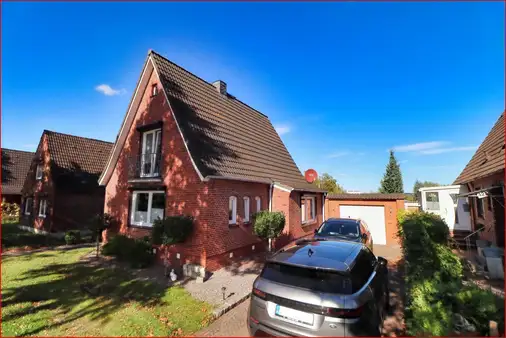Modernes Haus mit großem Grundstück