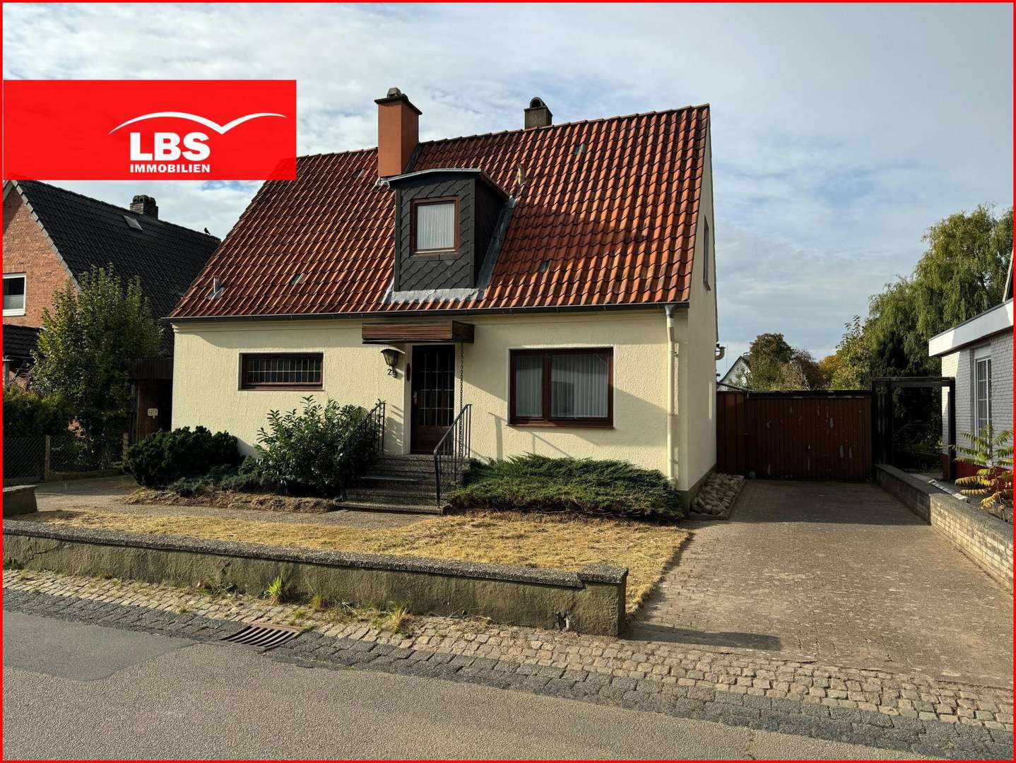 T - Einfamilienhaus in 24539 Neumünster mit 110m² kaufen