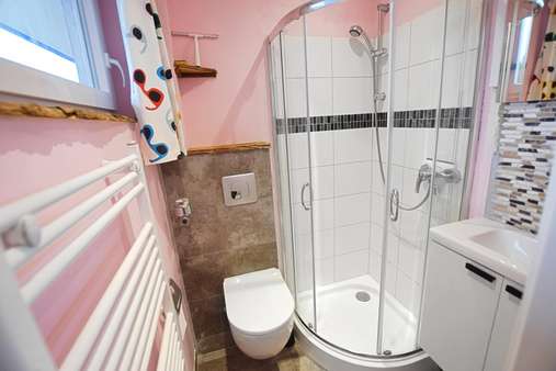 modernes Duschbad - Erdgeschosswohnung in 25421 Pinneberg mit 36m² kaufen