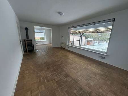 Wohn-/Esszimmer m. Terrasse - Einfamilienhaus in 24537 Neumünster mit 99m² kaufen