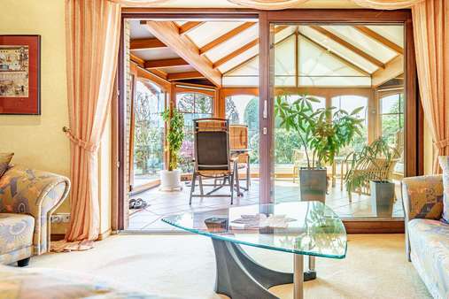 Wohnzimmer - Einfamilienhaus in 25486 Alveslohe mit 150m² kaufen