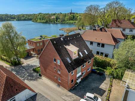 Rechte Hausseite - Dachgeschosswohnung in 24582 Bordesholm mit 108m² kaufen