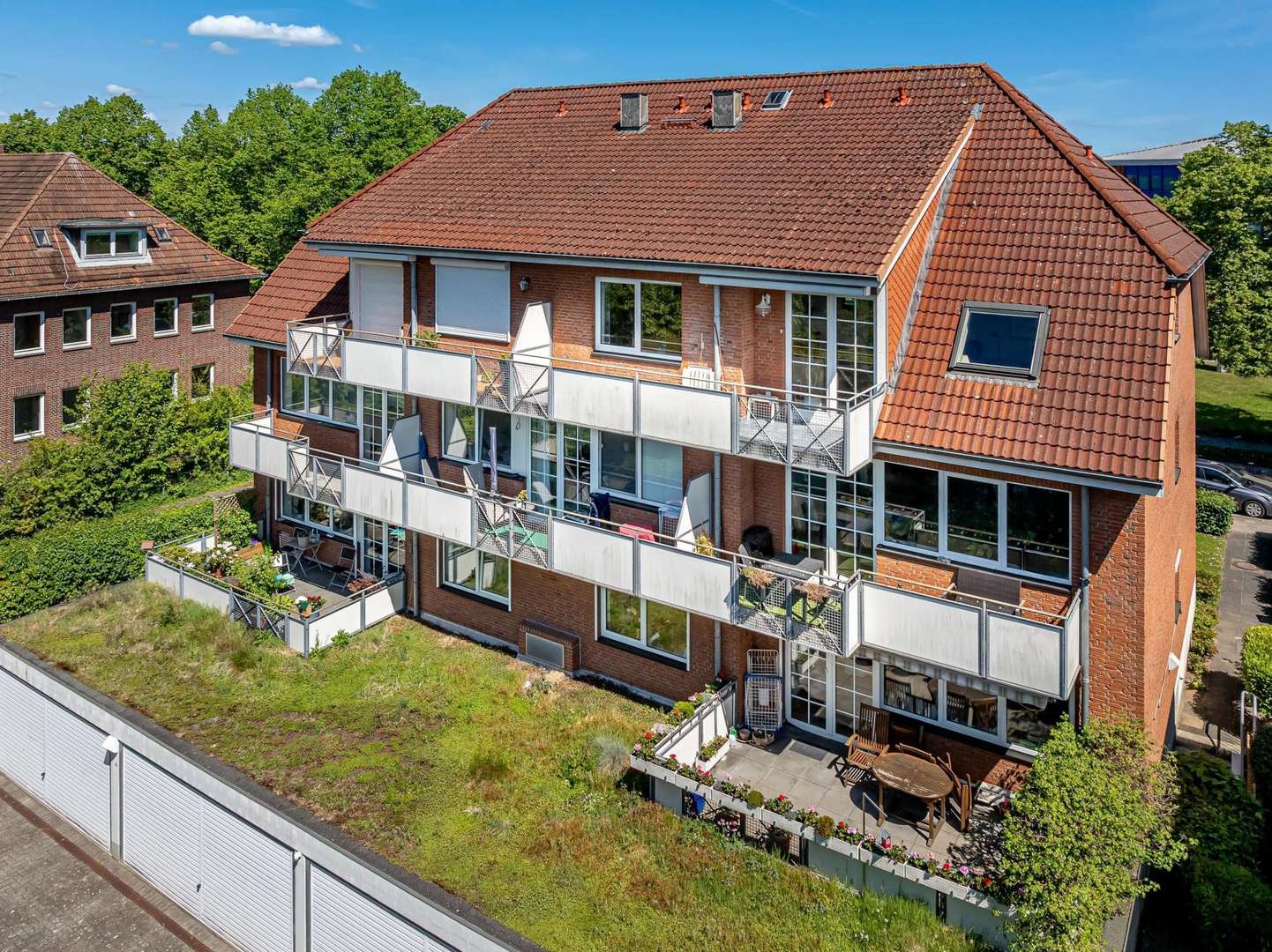 Rückseite - Dachgeschosswohnung in 24534 Neumünster mit 97m² kaufen