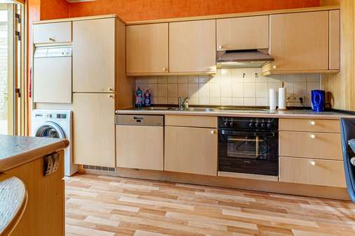 Küche mit Essplatz - Doppelhaushälfte in 24539 Neumünster mit 111m² kaufen