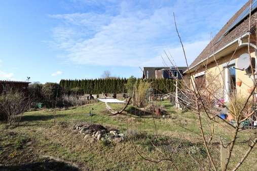 Blick in den Garten - Einfamilienhaus in 23883 Lehmrade mit 120m² günstig kaufen