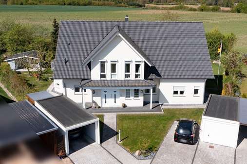 Hausansicht - Zweifamilienhaus in 23911 Mustin mit 285m² kaufen