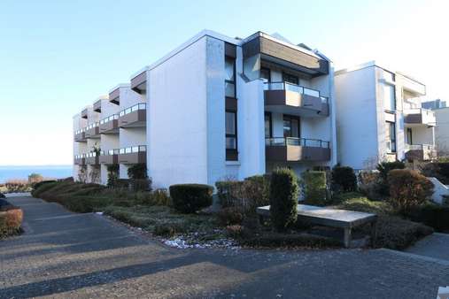 Hausansicht - Etagenwohnung in 23570 Lübeck mit 47m² günstig kaufen