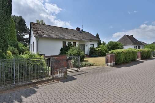 vordere Gebäudeansicht - Einfamilienhaus in 21521 Dassendorf mit 95m² kaufen
