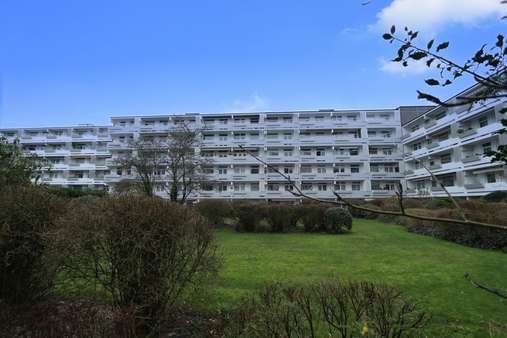 Hausansicht - Etagenwohnung in 22941 Bargteheide mit 82m² kaufen