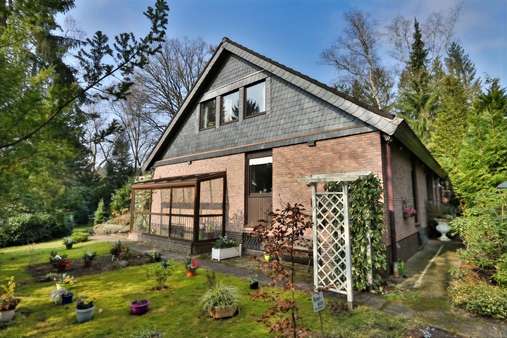 Seitenansicht - Einfamilienhaus in 21521 Dassendorf mit 231m² kaufen