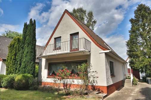 Hausansicht - Einfamilienhaus in 21502 Geesthacht mit 137m² kaufen