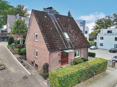 Hausansicht - Einfamilienhaus in 21502 Geesthacht mit 107m² kaufen