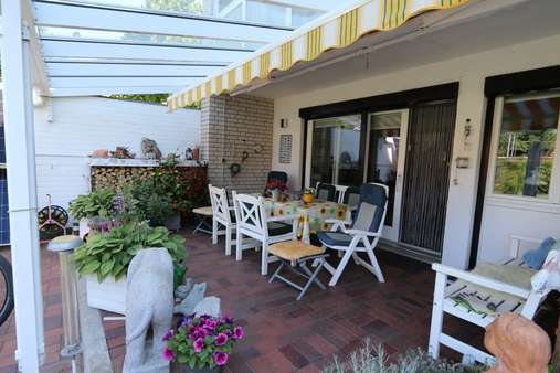 Überdachte Terrasse - Doppelhaushälfte in 23909 Ratzeburg mit 140m² kaufen