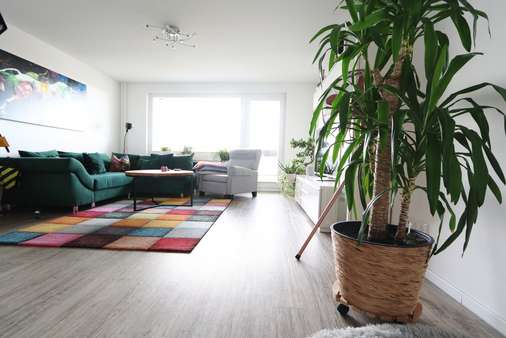 Wohnzimmer - Etagenwohnung in 21493 Schwarzenbek mit 87m² kaufen