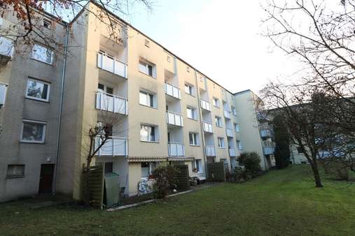 Hausansicht - Etagenwohnung in 23879 Mölln mit 43m² kaufen