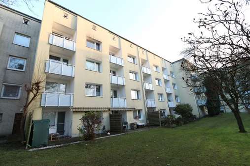 Hausansicht - Etagenwohnung in 23879 Mölln mit 43m² kaufen