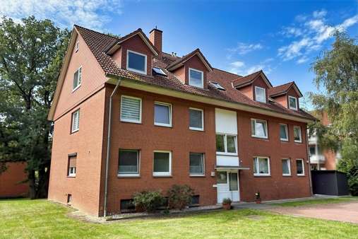 Hausansicht Hausansicht - Mehrfamilienhaus in 21502 Geesthacht mit 476m² als Kapitalanlage kaufen