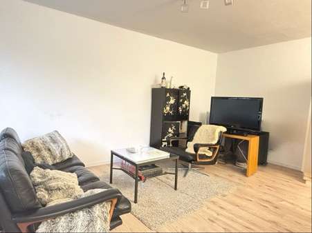 Wohnzimmer - Erdgeschosswohnung in 20149 Hamburg mit 84m² kaufen