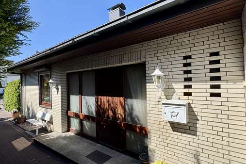 Hauseingang - Bungalow in 23879 Mölln mit 115m² kaufen